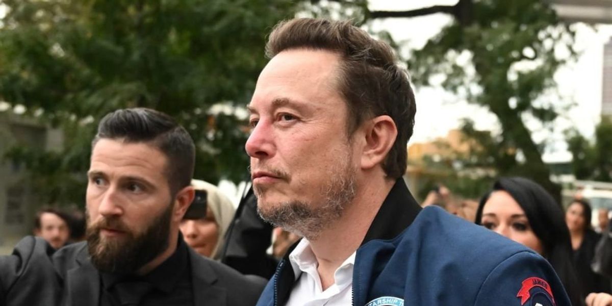 NextImg:Elon Musk calls out lack of 'legacy media coverage' on border crisis