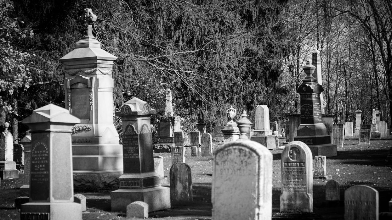 Black and white picture of a cemetary