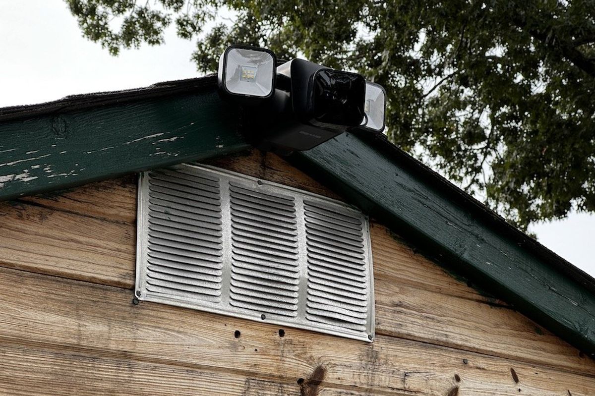 Wireless Blink Floodlight Camera with Sync Module 2 Review - Gearbrain