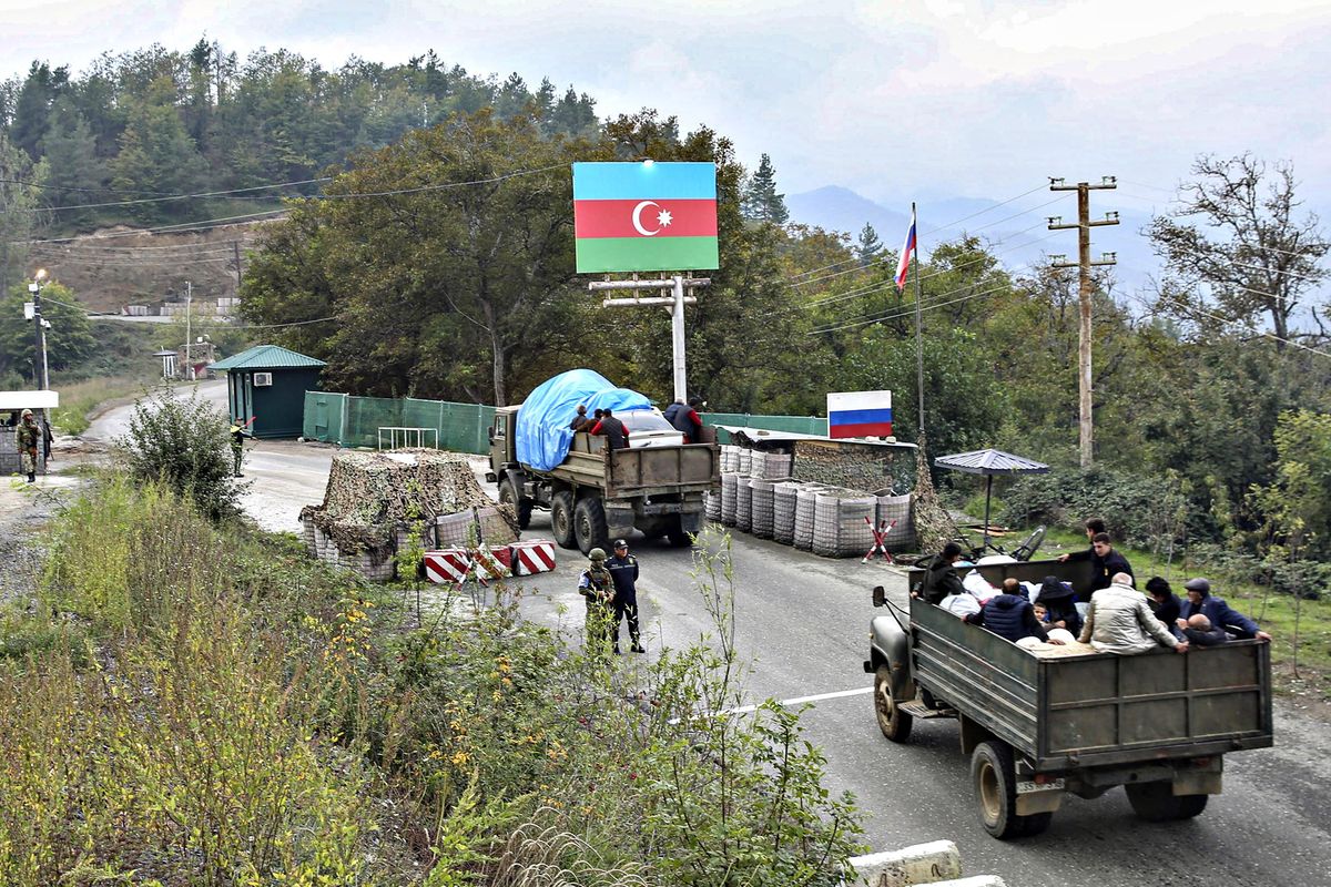 Gli armeni rivivono la pulizia etnica. Al via l’esodo dal Nagorno Karabakh