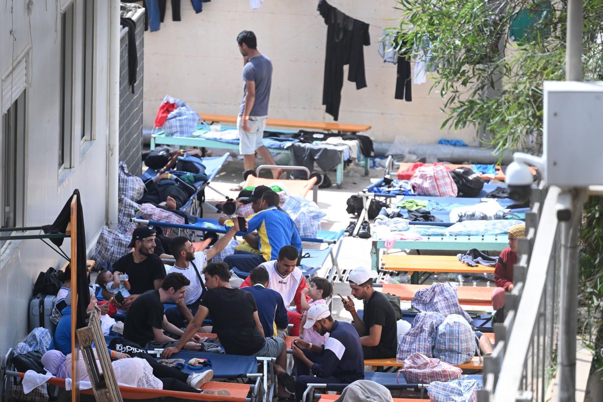 Le toghe legano le mani alla Meloni e fanno liberare quattro tunisini