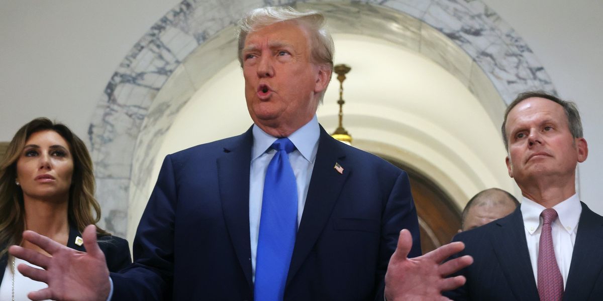 NextImg:Judge issues gag order on Trump after he criticizes court clerk photo with Chuck Schumer