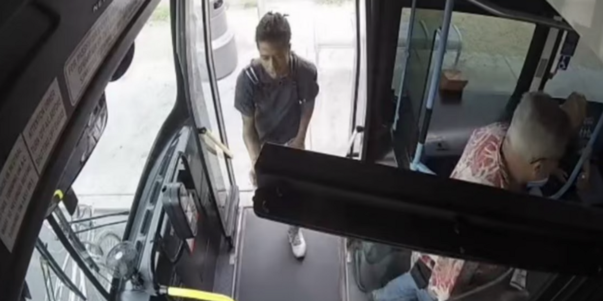 NextImg:Las Vegas man shoots bus passenger for laughing about flatulence, police say