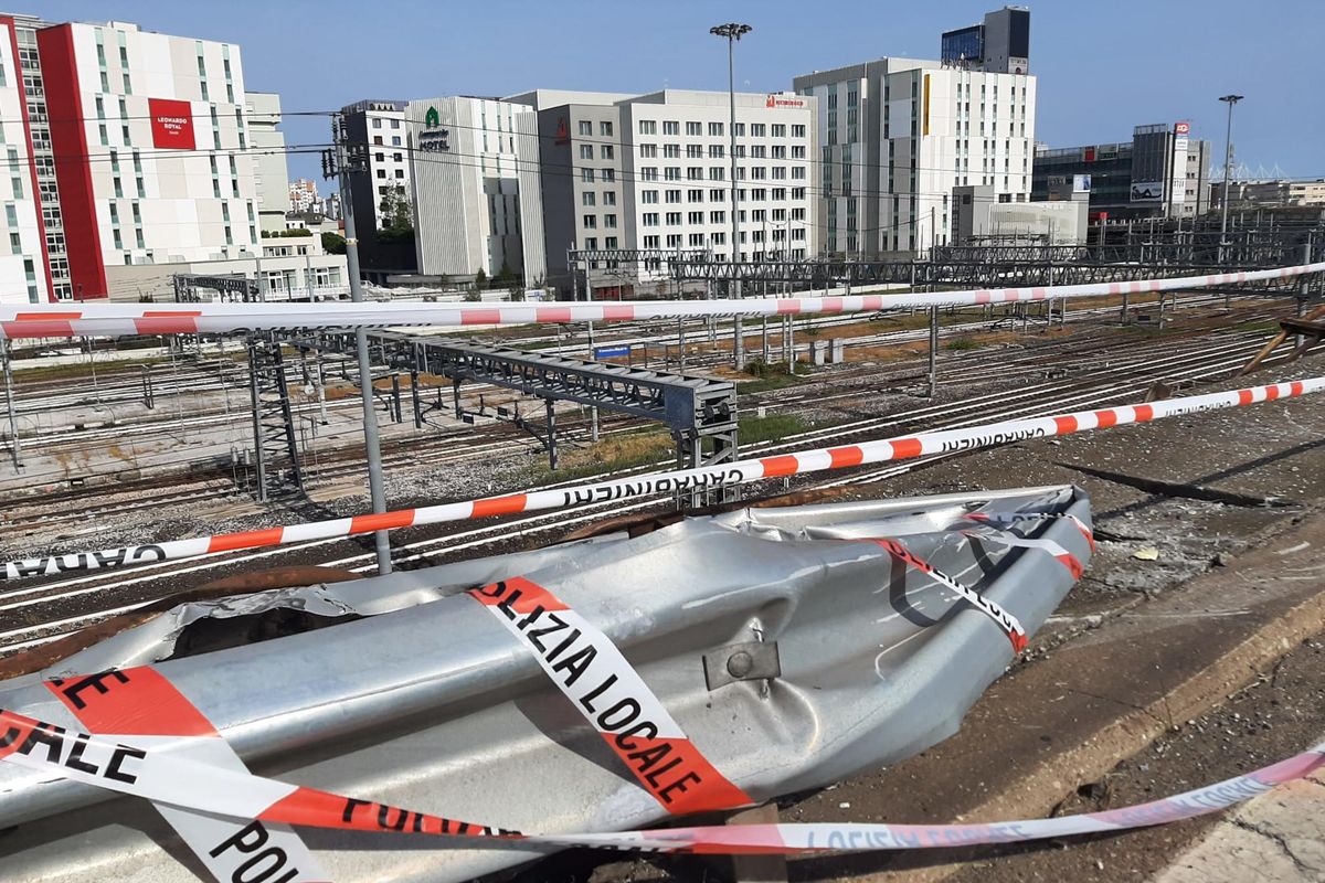 L’inchiesta si concentra sul guardrail. Autopsia sul corpo dell’autista del bus