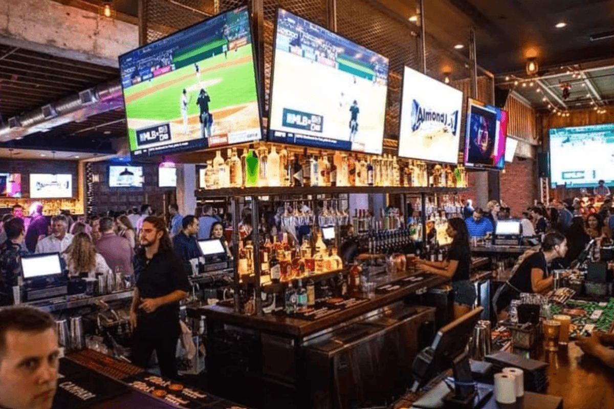 Houston's Ultimate Sports Bar Showdown: 16 favorites face off for the coveted MVP title