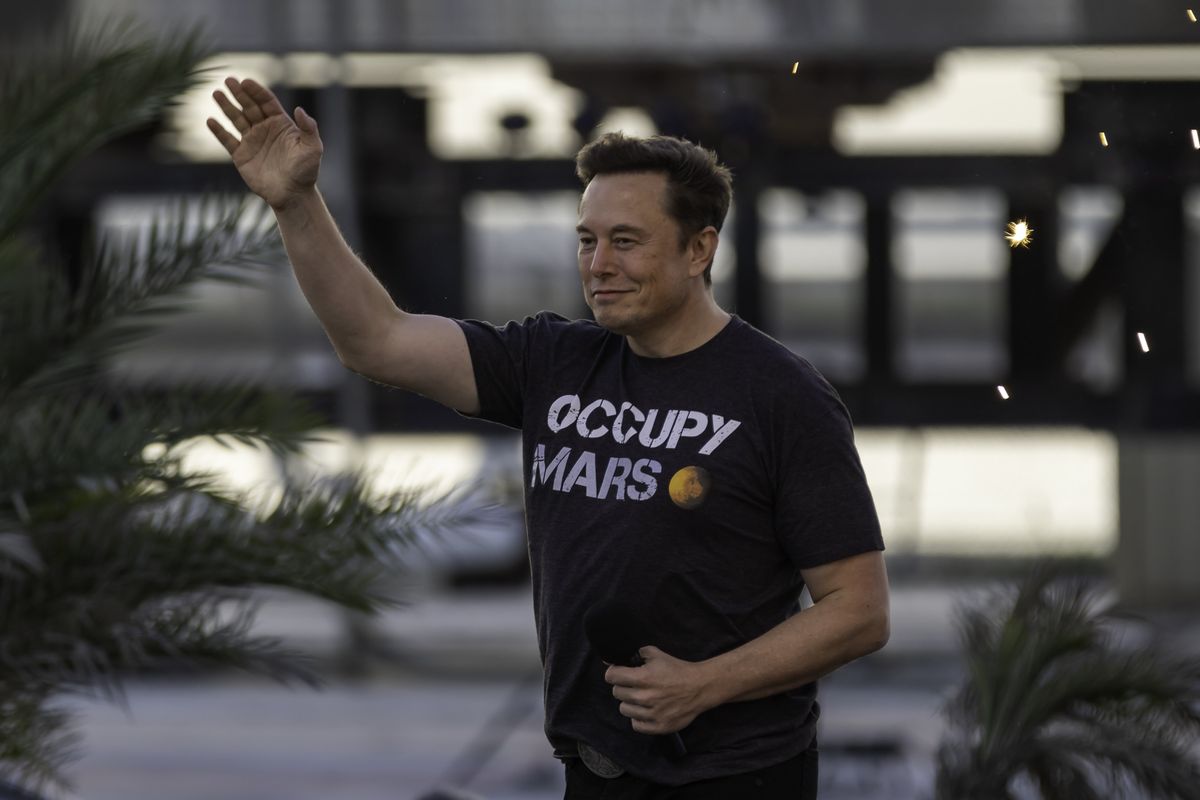 Grandi manovre nel settore Spazio. Intesa investe in SpaceX di Musk