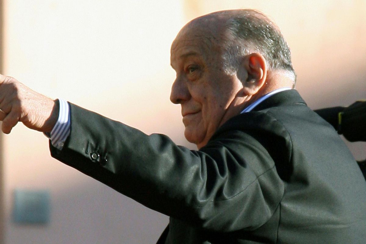 L’uomo «un gradino sotto Dio» ha salito l’ultimo