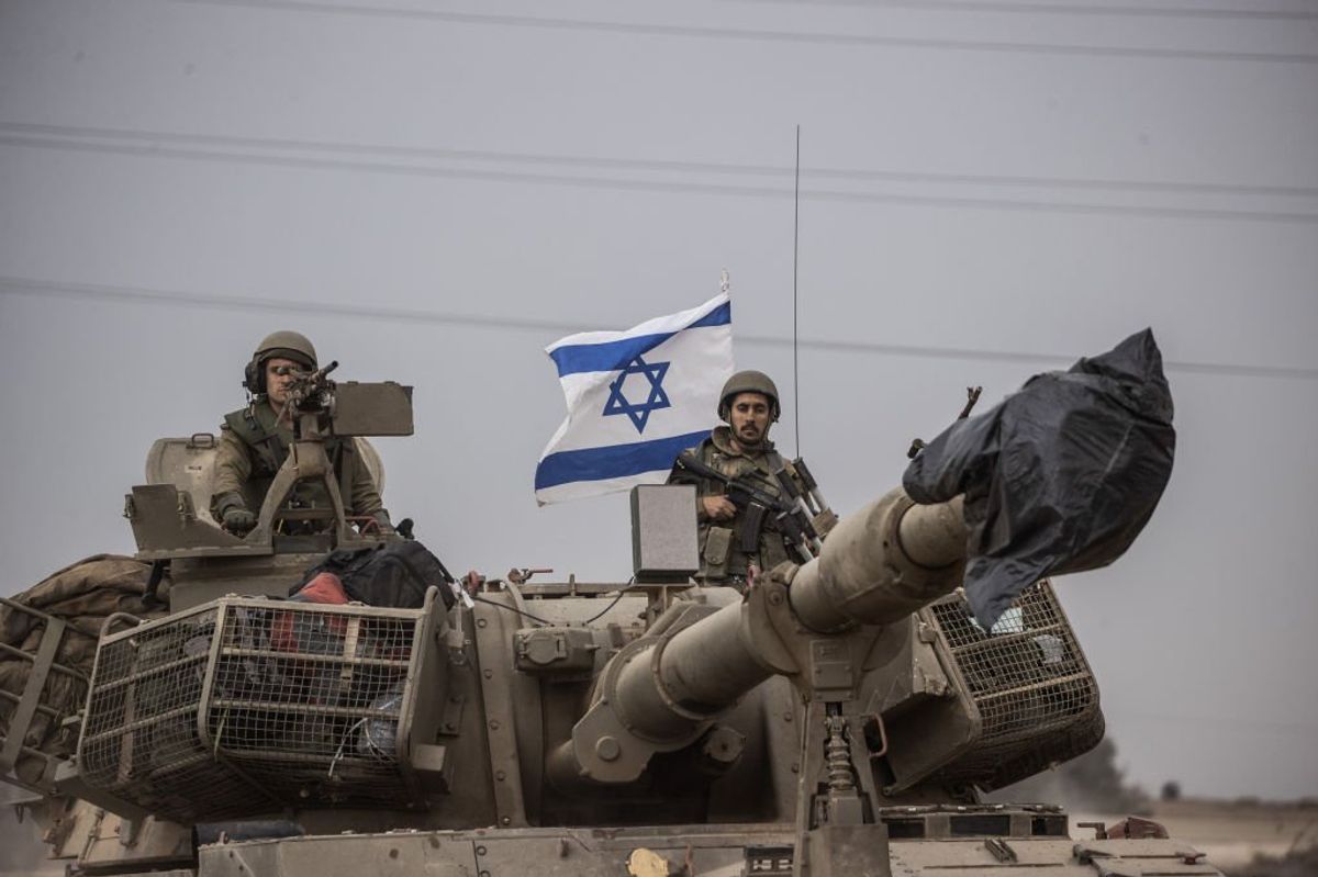 Hamas sotto attacco totale di Israele. 300.000 soldati pronti all’invasione