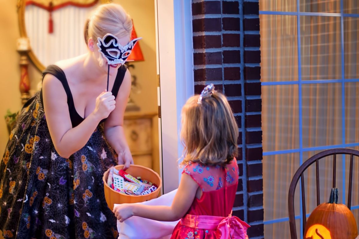 switch witch, halloween candy, sugar and kids
