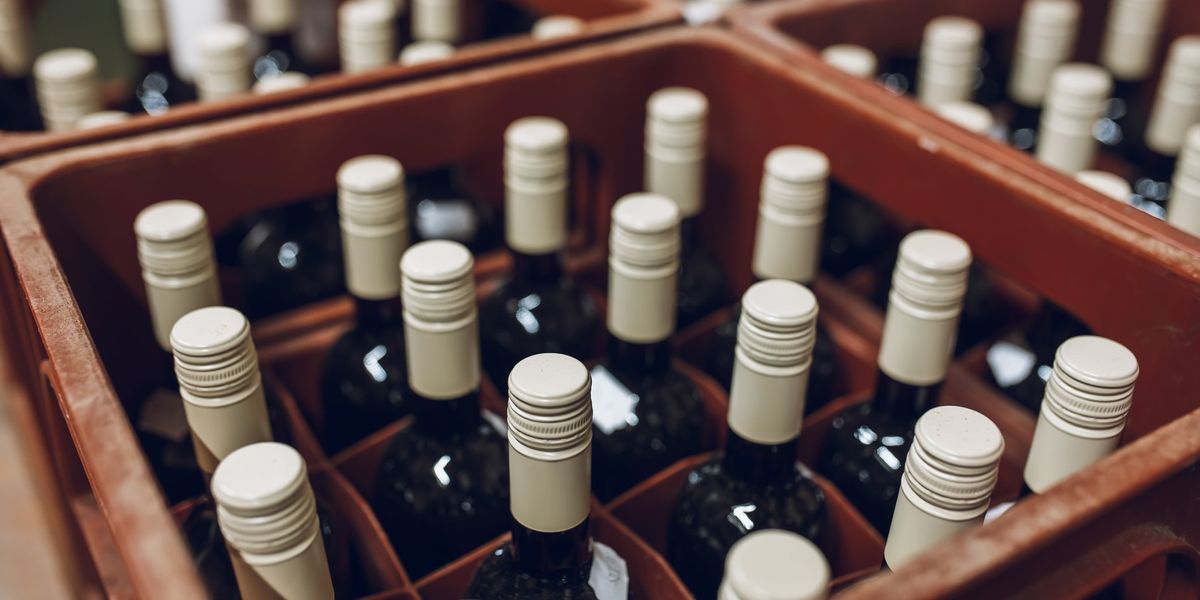 NextImg:Brazen booze bandits raise the bar with Florida alcohol heist of $1.6 million in liquid assets