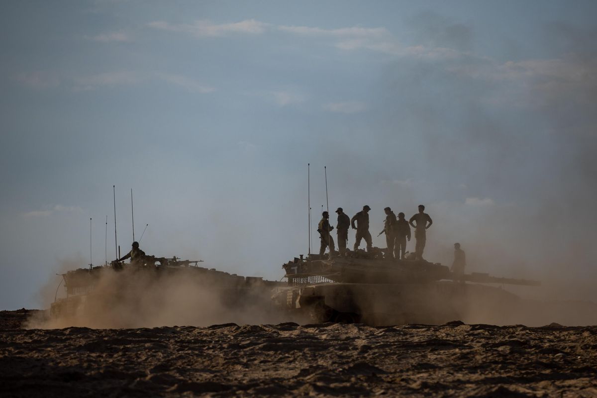 È partito l’attacco a Gaza. Due le vie di fuga ma l’Egitto sigilla i confini