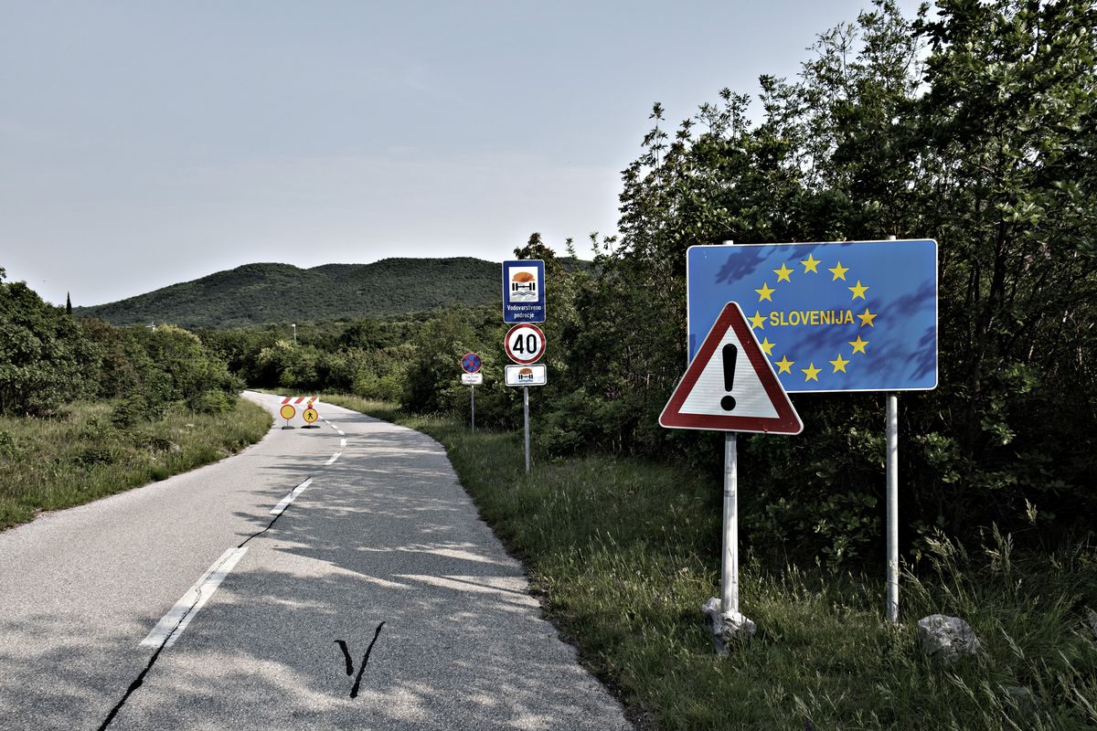 L’Ue si sveglia: «Via i migranti pericolosi»