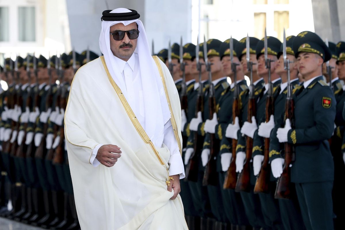 Dall’emiro gas a Parigi per 27 anni mentre l’Ue ci impone il Green deal