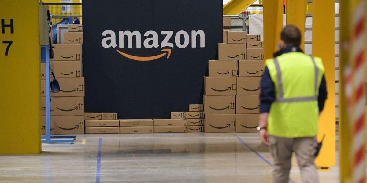 NextImg:Amazon unveils new robots, AI to improve warehouse operations, speed up delivery times, and reduce worker injuries