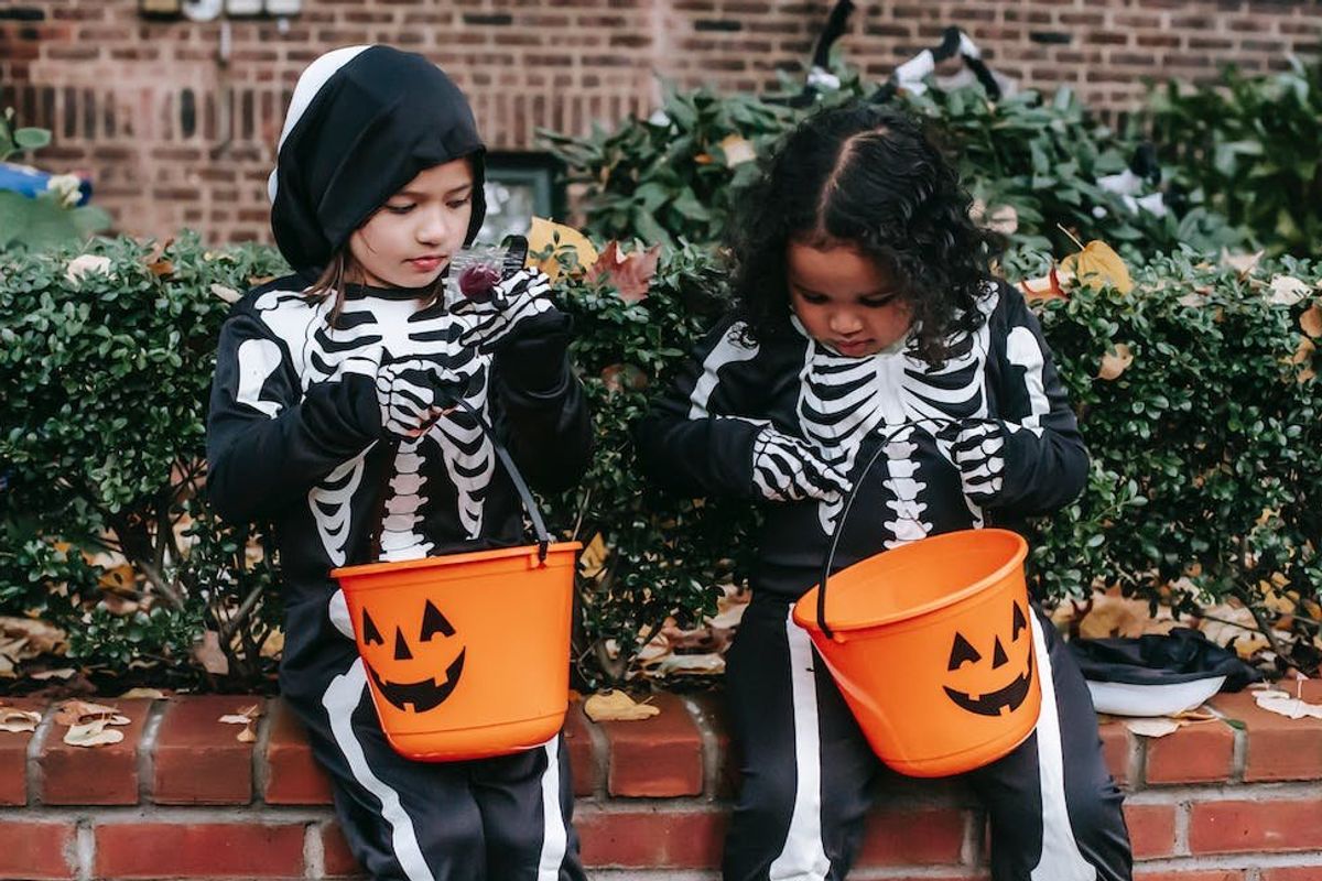 trick-or-treating, halloween, costumes