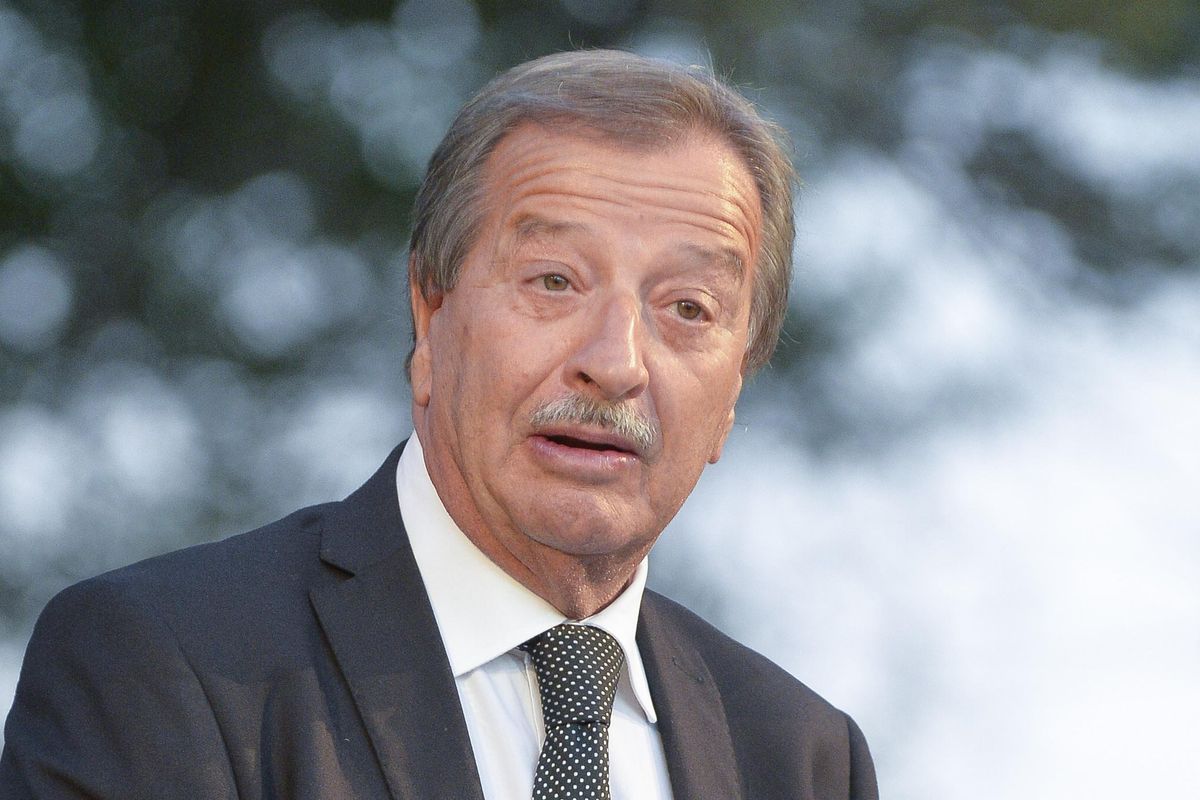 «Gestione clientelare del Comune: il Viminale rimuova il sindaco hot»