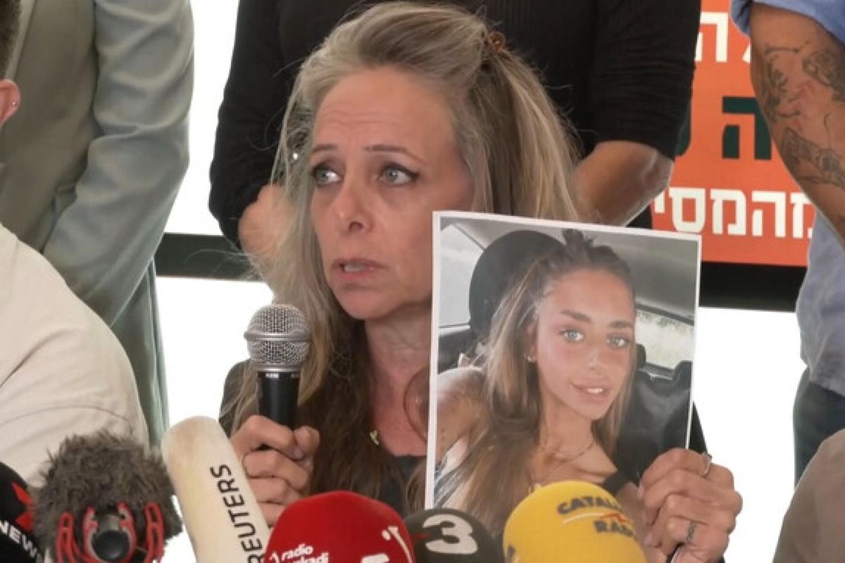 Hamas ne libera due e provoca gli Usa