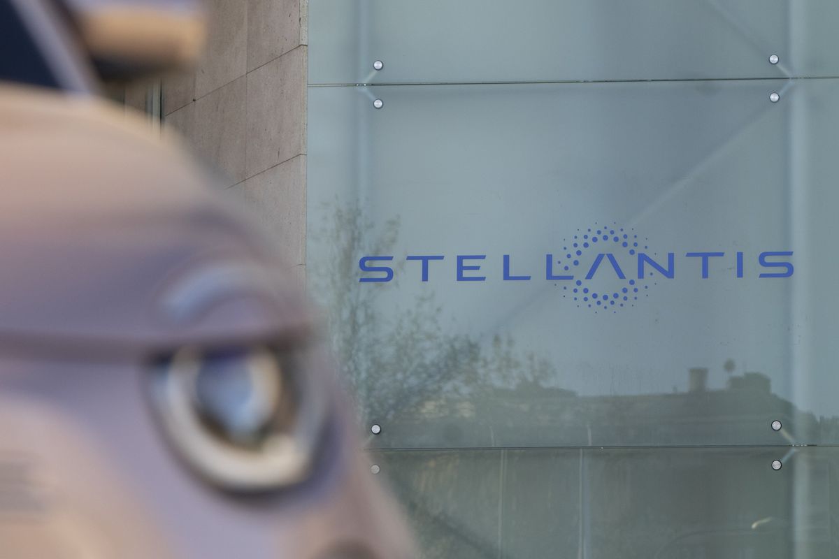 Stellantis si rinnova, Melfi si ferma