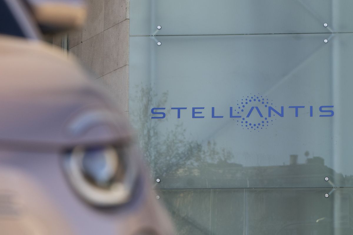 Stellantis si rinnova, Melfi si ferma