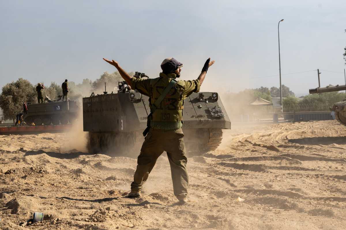 Tel Aviv frena ancora l’invasione di Gaza. Altri 2 ostaggi liberi, morta un’italiana