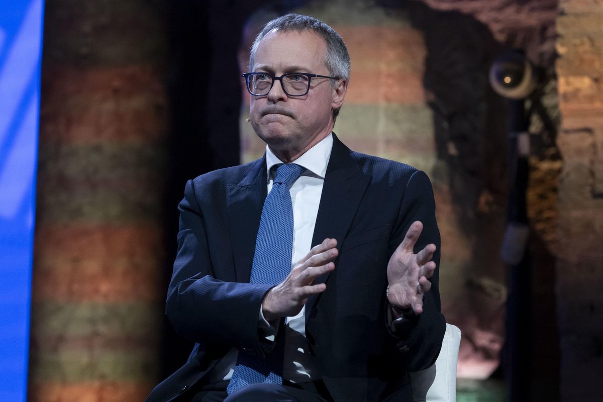 Dirigenti purgati e altri in fuga. Associati in rivolta contro Bonomi