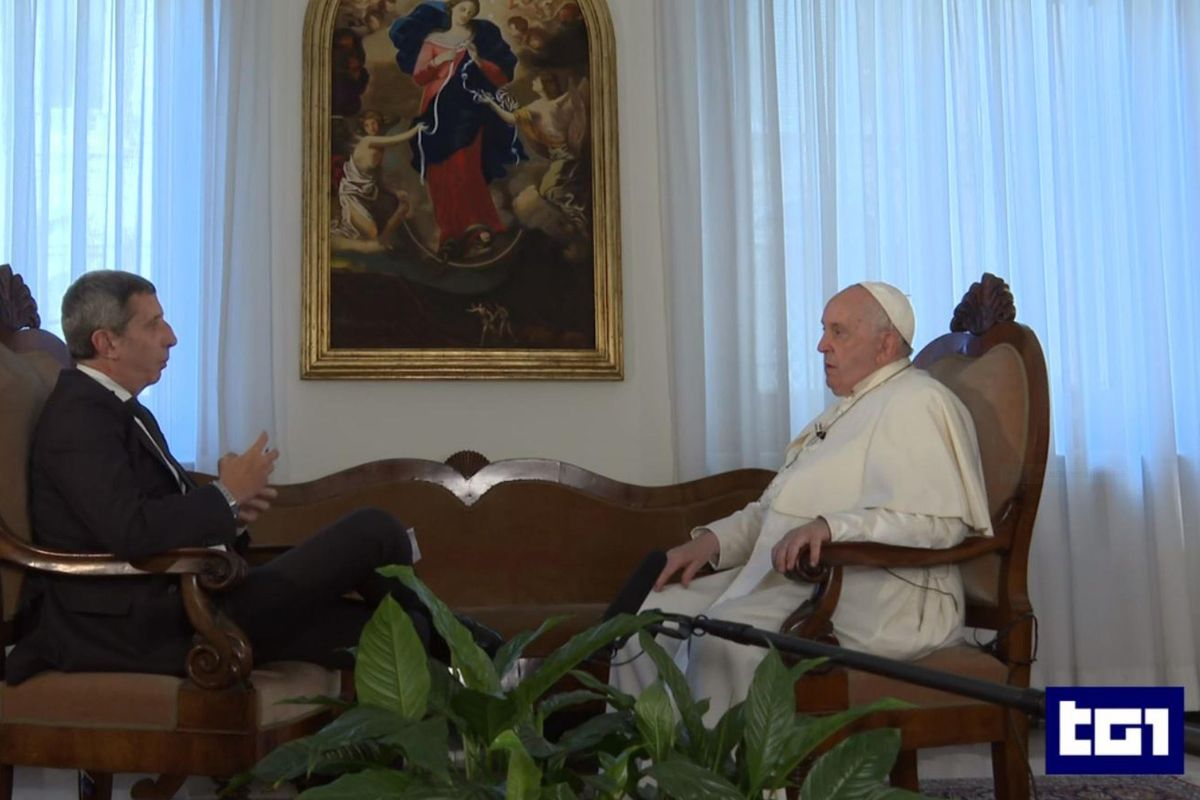 Francesco bacchetta i conservatori: «Indietristi, la Chiesa va avanti»