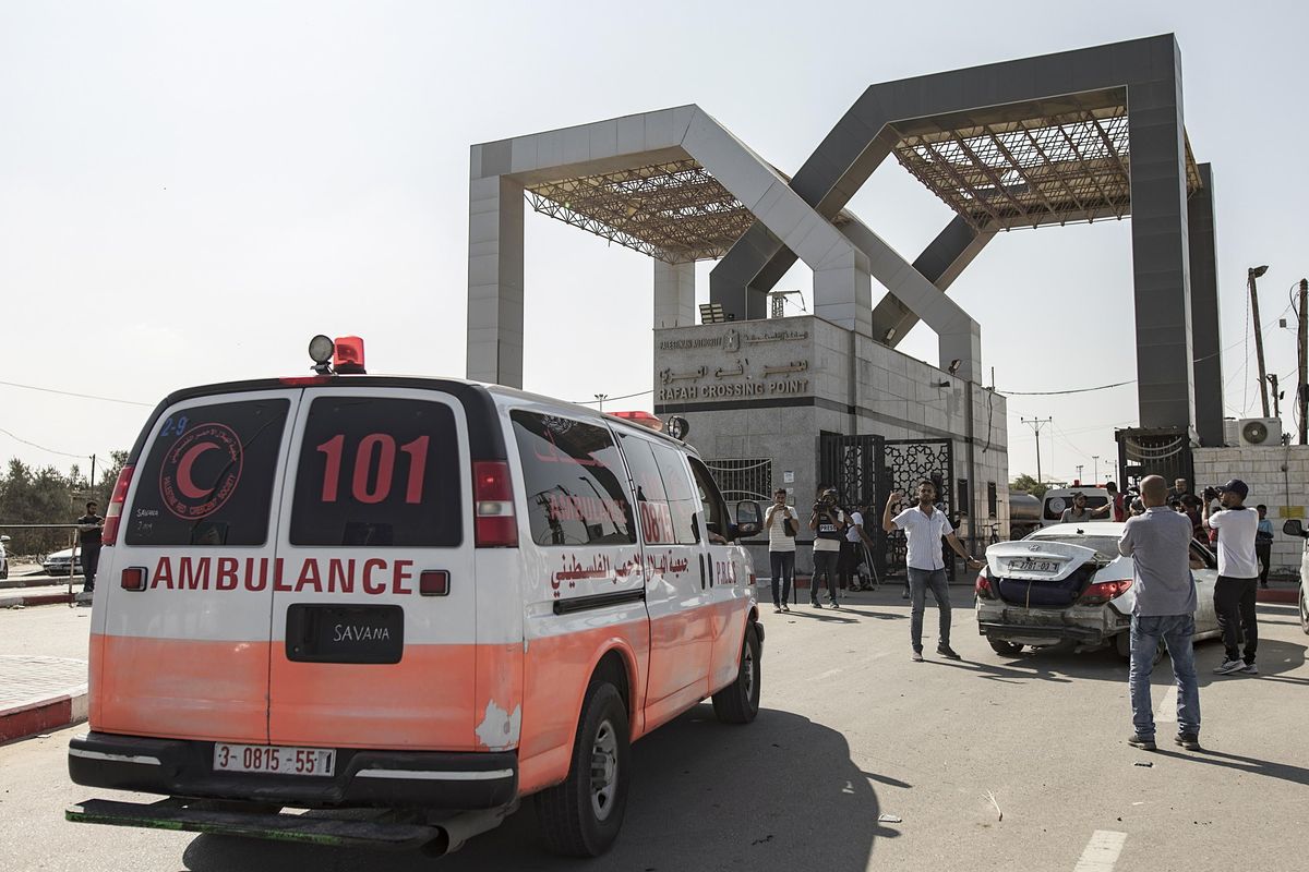 Rafah apre le porte: «Fuori 500 stranieri»