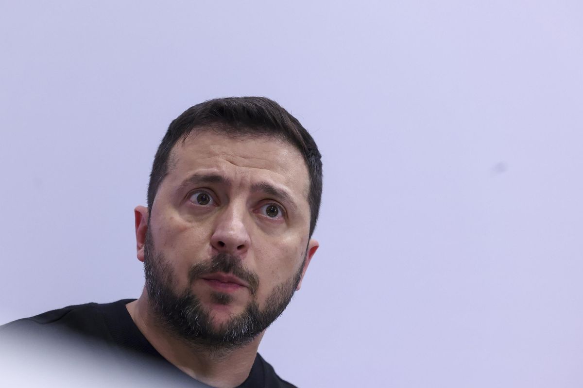 Zelensky vede nero: «Mi stanno mollando»