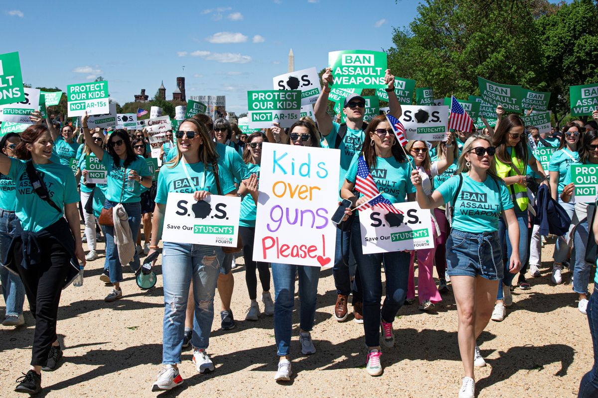 US Appeals Court Upholds Illinois Assault Weapons Ban Amid Calls for ...