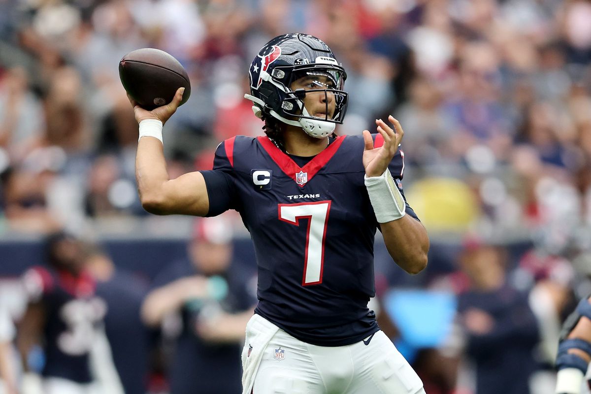 Stroud with 5 TDs and rookie-record 470 yards leads Texans to victory over Bucs