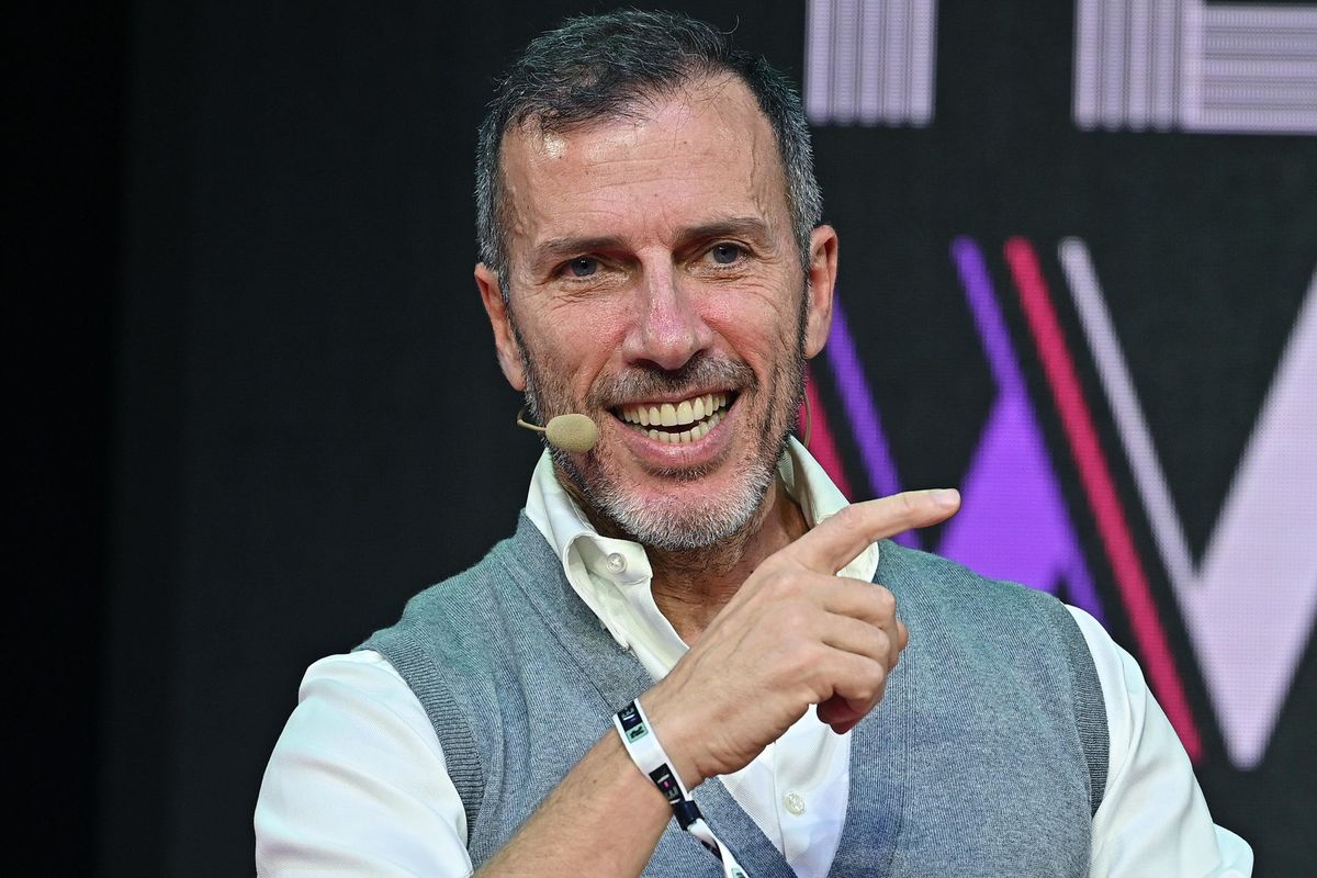 Tim vende la rete agli americani