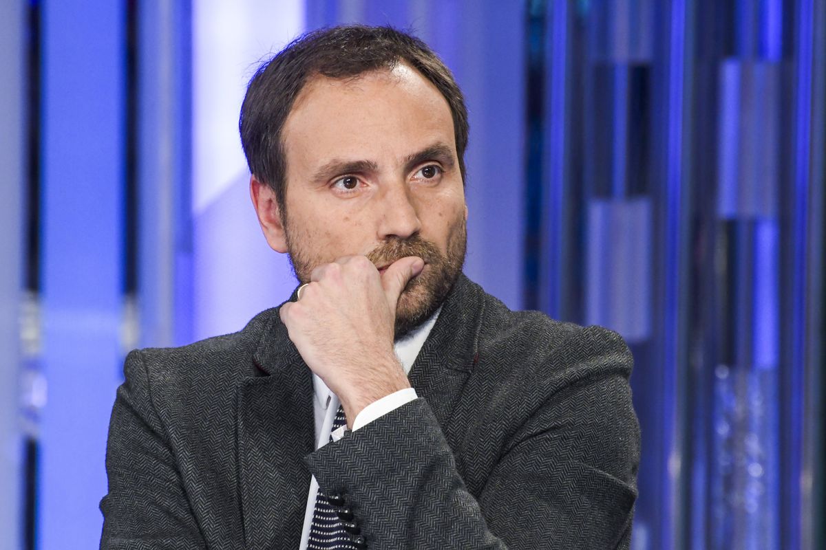 La sinistra va in tilt. Adesso denuncia il maxi complotto dei complottisti