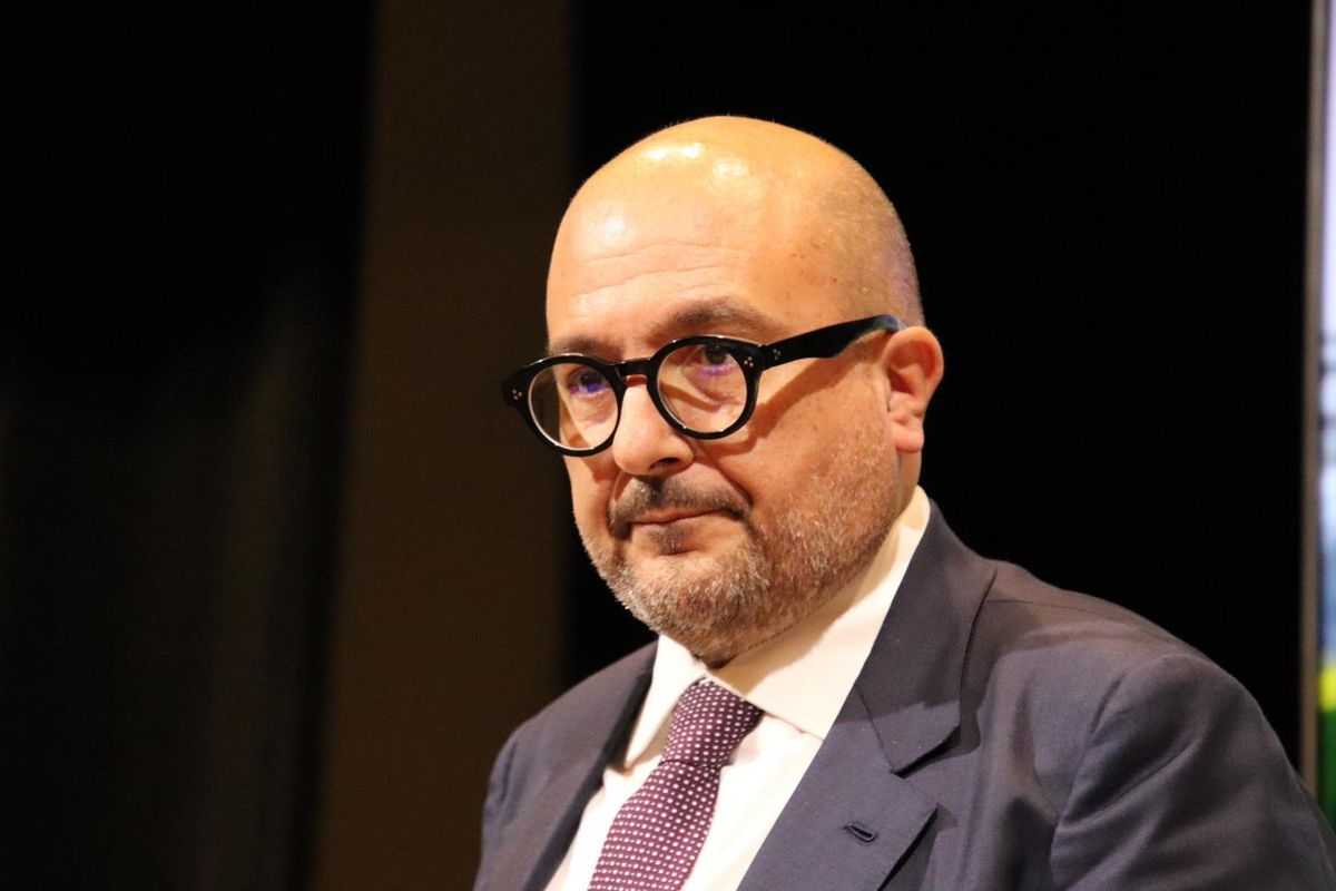 Sul caso consulenze Sangiuliano lo scarica ma lui non si dimette: «Vittima del “corvo”»