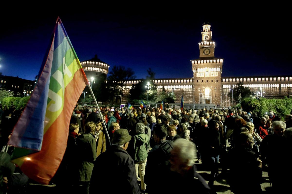 Da noi i pacifisti vietano le bandiere d’Israele