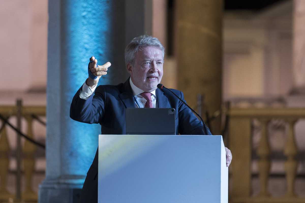 «O paghi o mi lasci tutti i tuoi dati». Così Meta rischia di chiudere in Ue