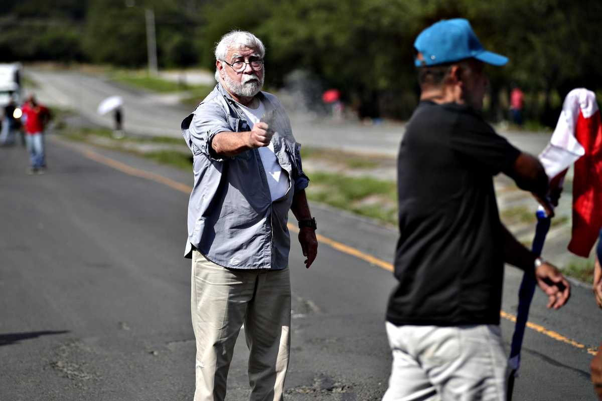 La scusa degli scontri serve all’Ue e all’Oms: fanno i vertici online e saltano i parlamenti