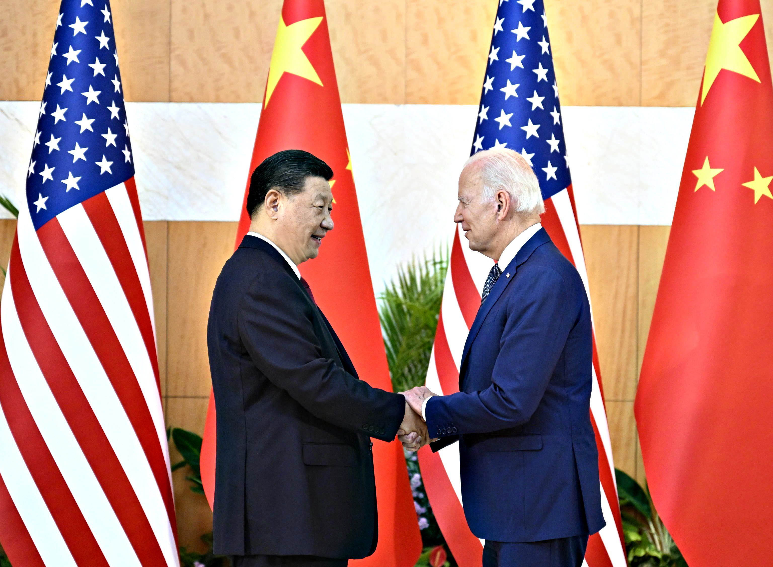 Biden chiede a Xi di tirarlo fuori dai guai