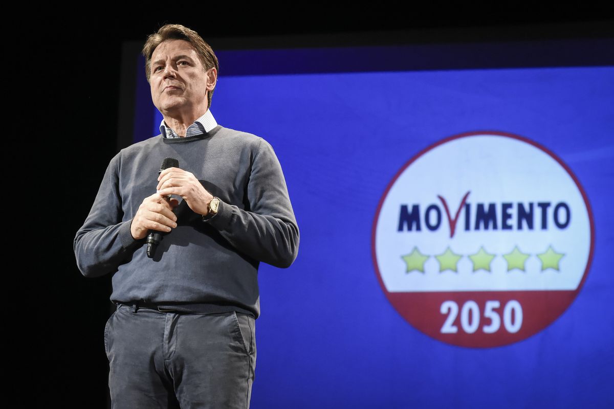 Giuseppi incassa, Casaleggio attacca