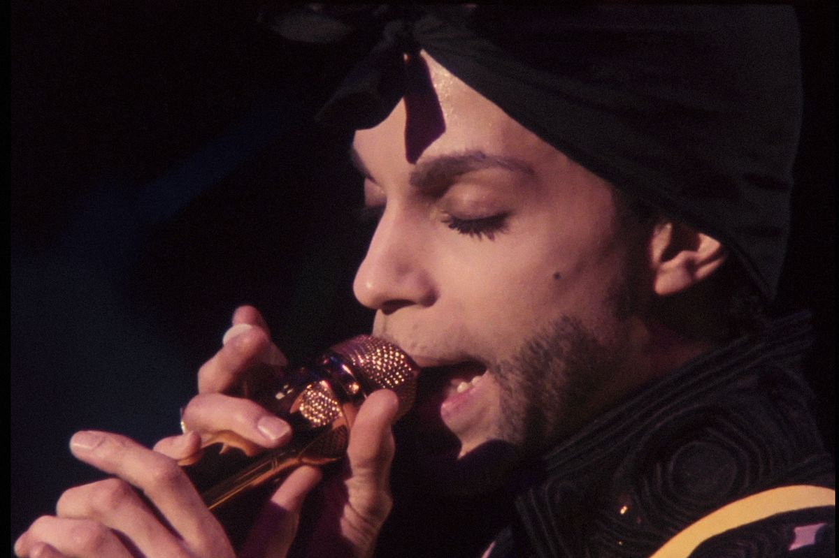 Rare Prince Performance of 'Nothing Compares 2 U' Drops
