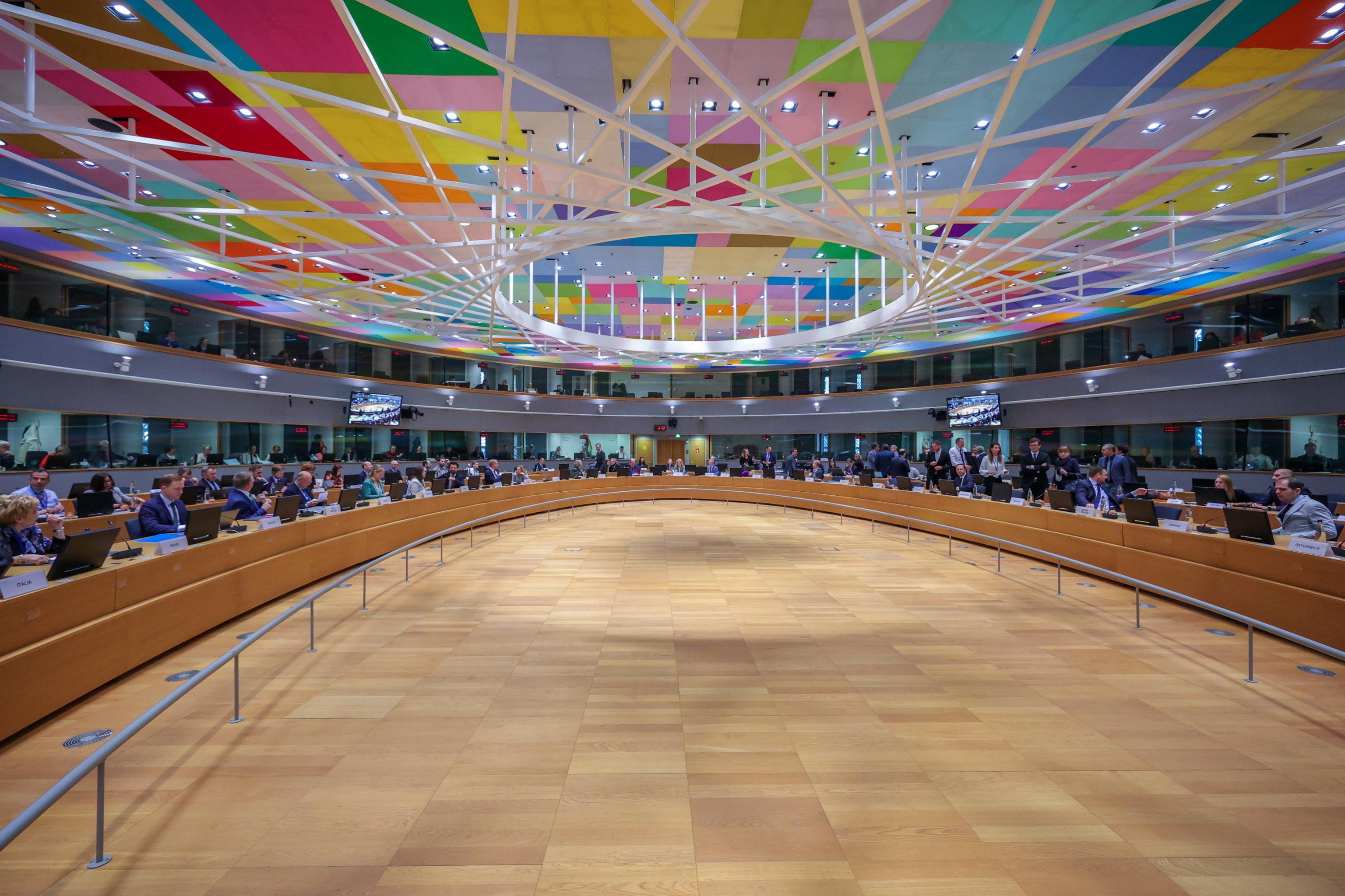 Sventato il blitz per cancellare il voto all’unanimità nel Consiglio Ue