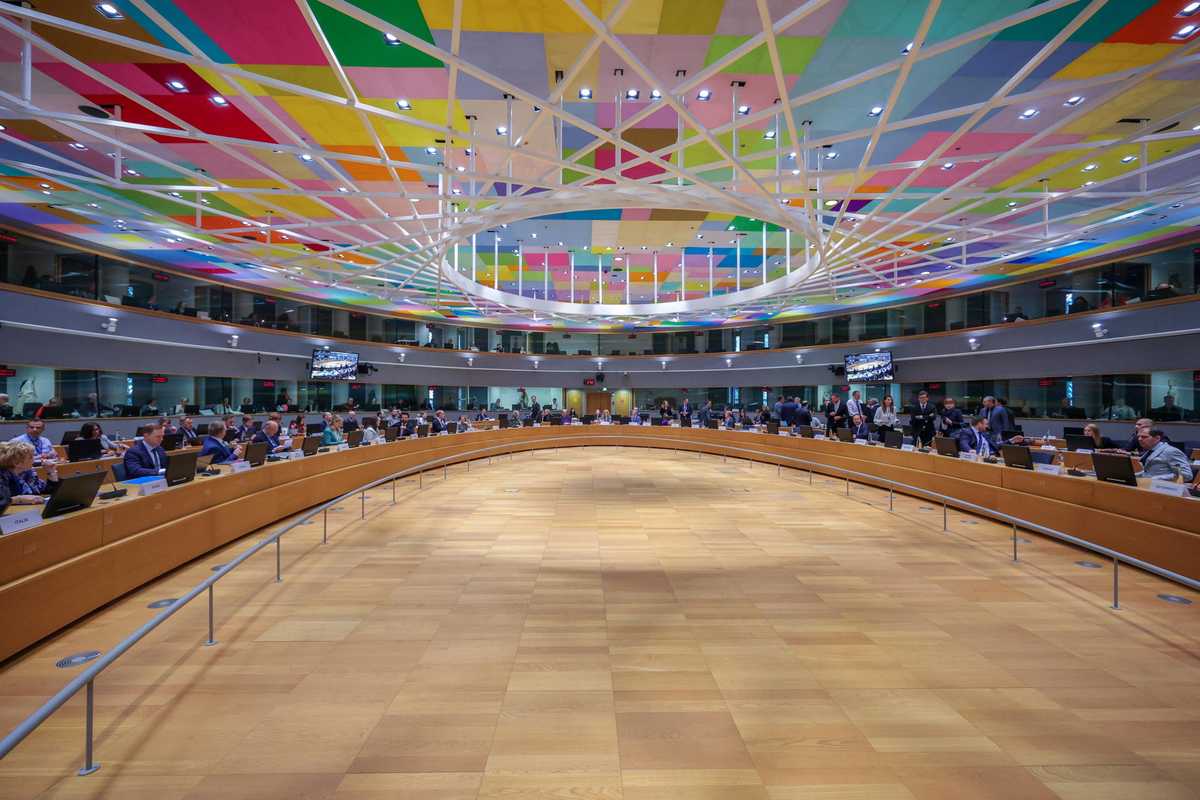 Sventato il blitz per cancellare il voto all’unanimità nel Consiglio Ue