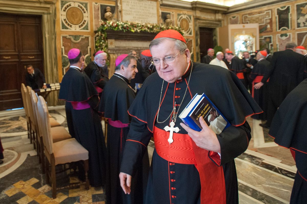 Francesco minaccia un altro nemico: «Tolgo a Burke casa e stipendio»