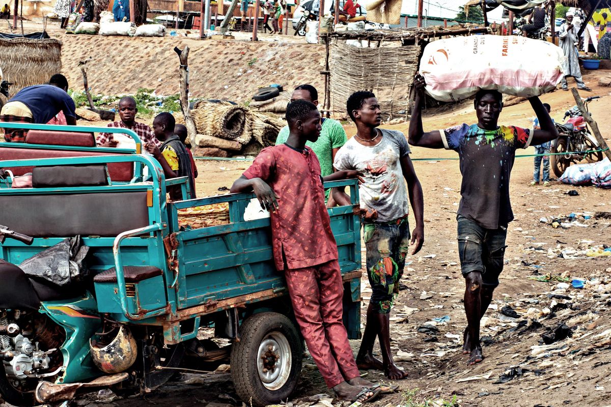Nuova emergenza migranti in Africa mentre l’Ue si perde in chiacchiere