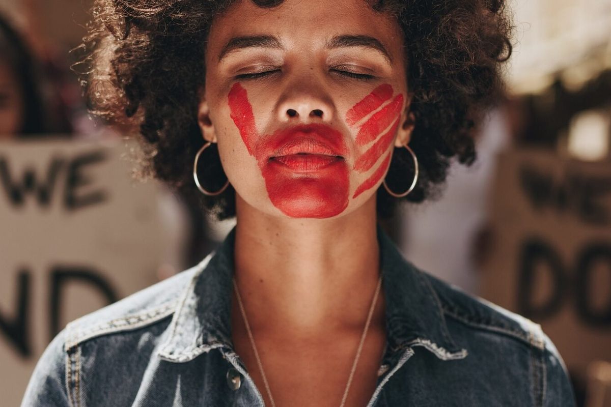 L’insicurezza causa la violenza sulle donne