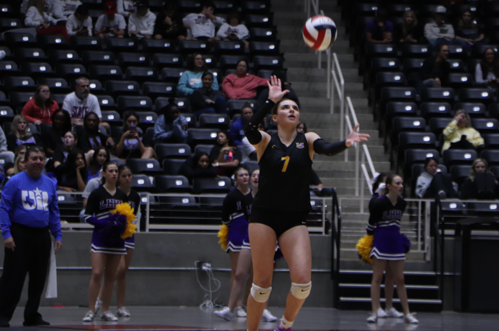 [PHOTO GALLERY] Liberty Hill defeats Colleyville Heritage in UIL