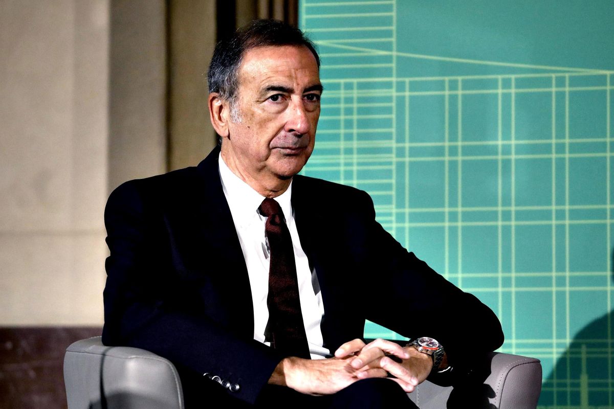 Beppe Sala si accoda ai partigiani e trasforma la Scala in un teatrino
