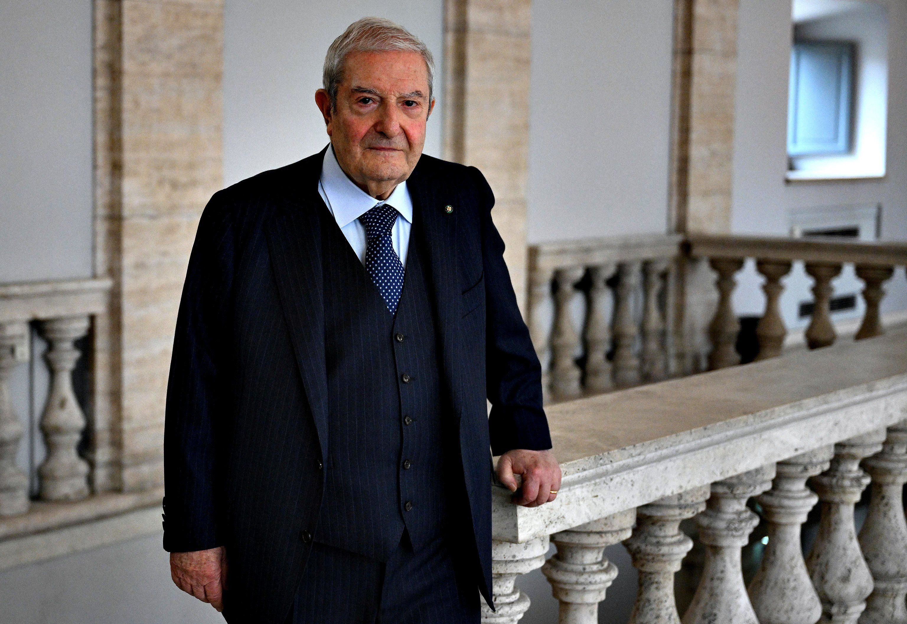 Barbera eletto a capo della Consulta. E Fassino esulta: «Premio politico»