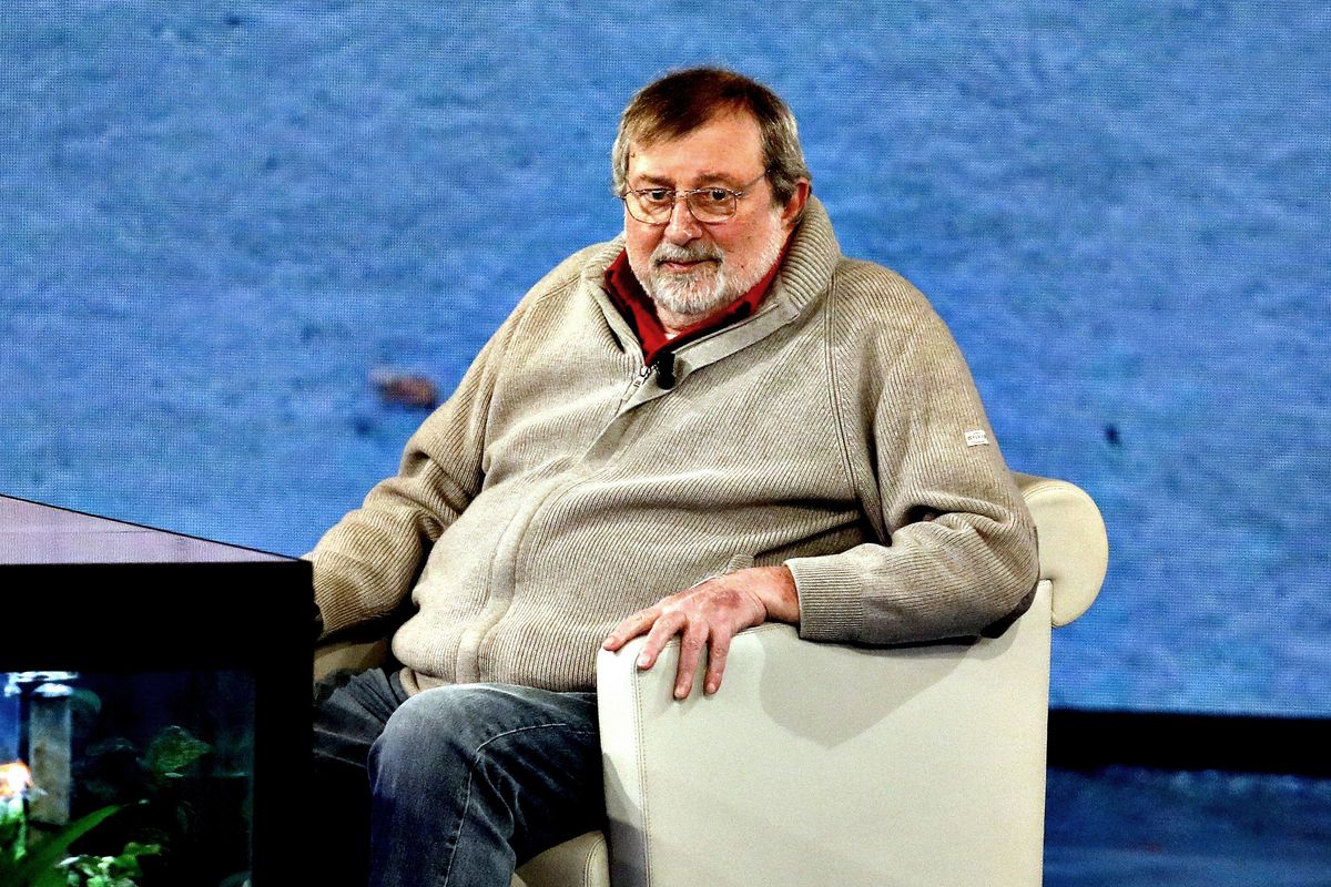 Nei salottini tv dei talk è chiamata alle armi dei guru anti governativi