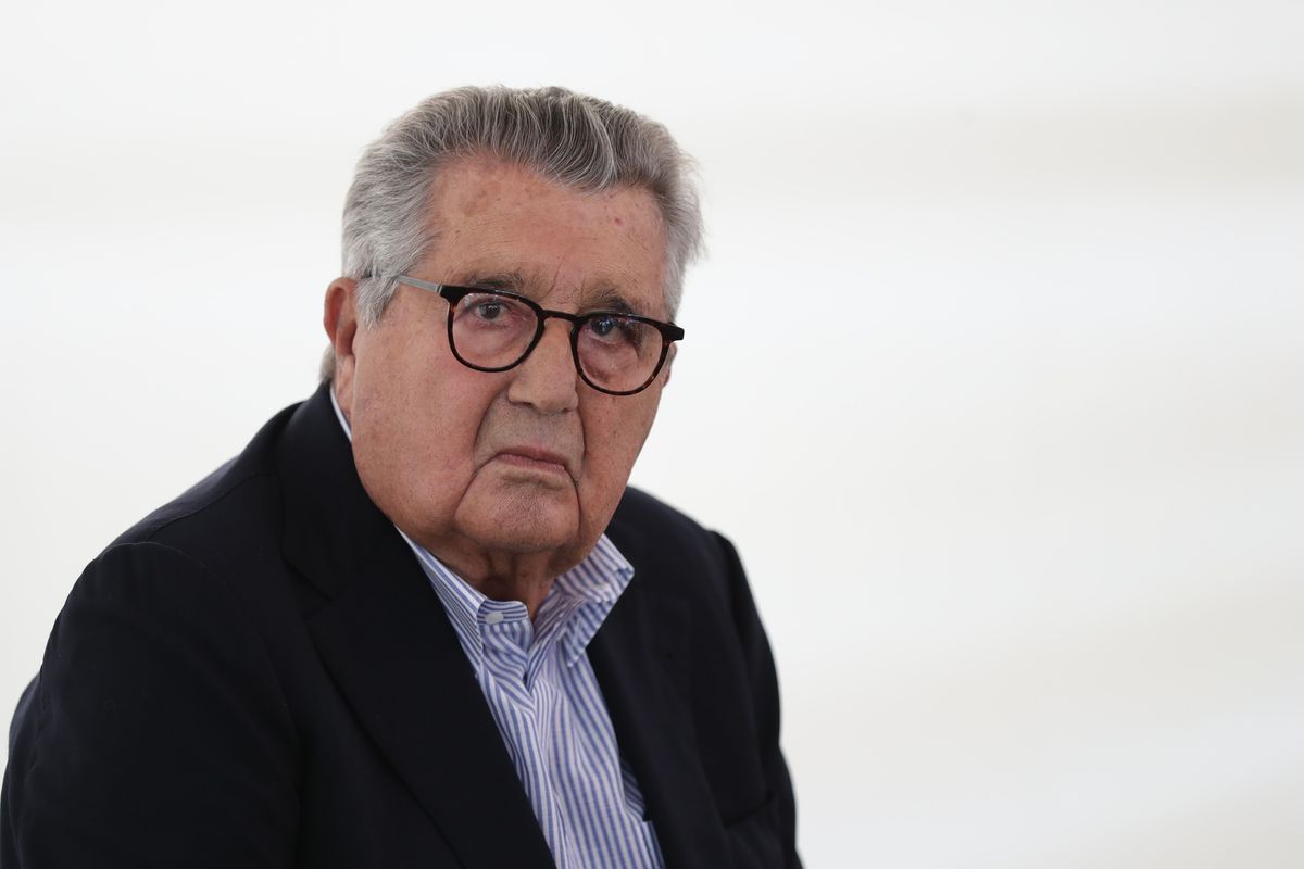 De Benedetti ingrato demolisce i compagni dopo averli usati per fare i suoi affari