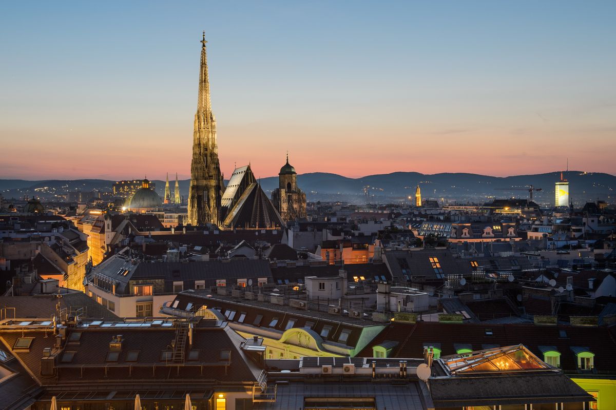 nighttime view of Vienna